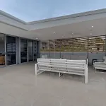 Private Rooftop Beachside 3-Bed Apt With Pool