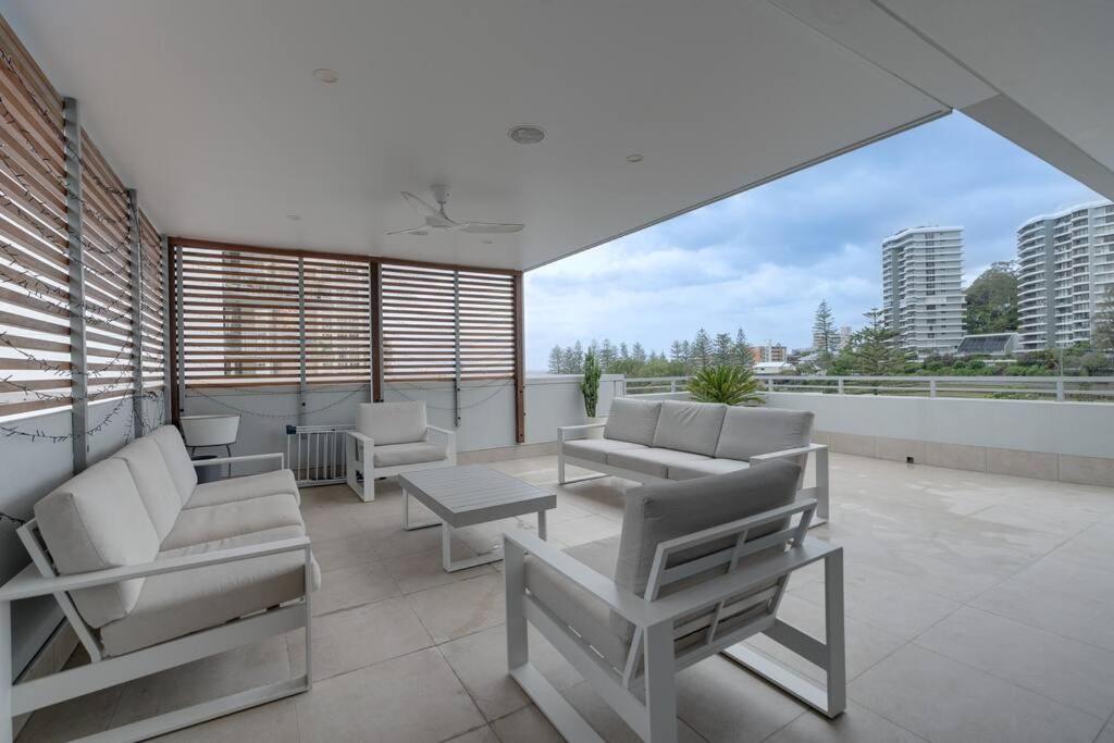 Private Rooftop Beachside 3-bed With Pool *