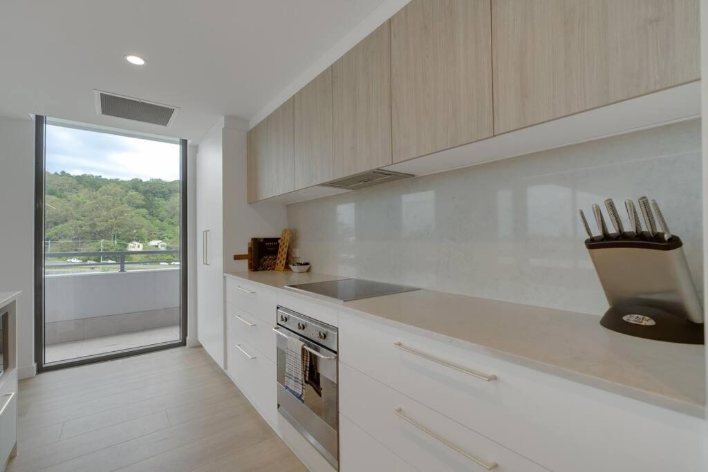 Private Rooftop Beachside 3-bed With Pool Gold Coast