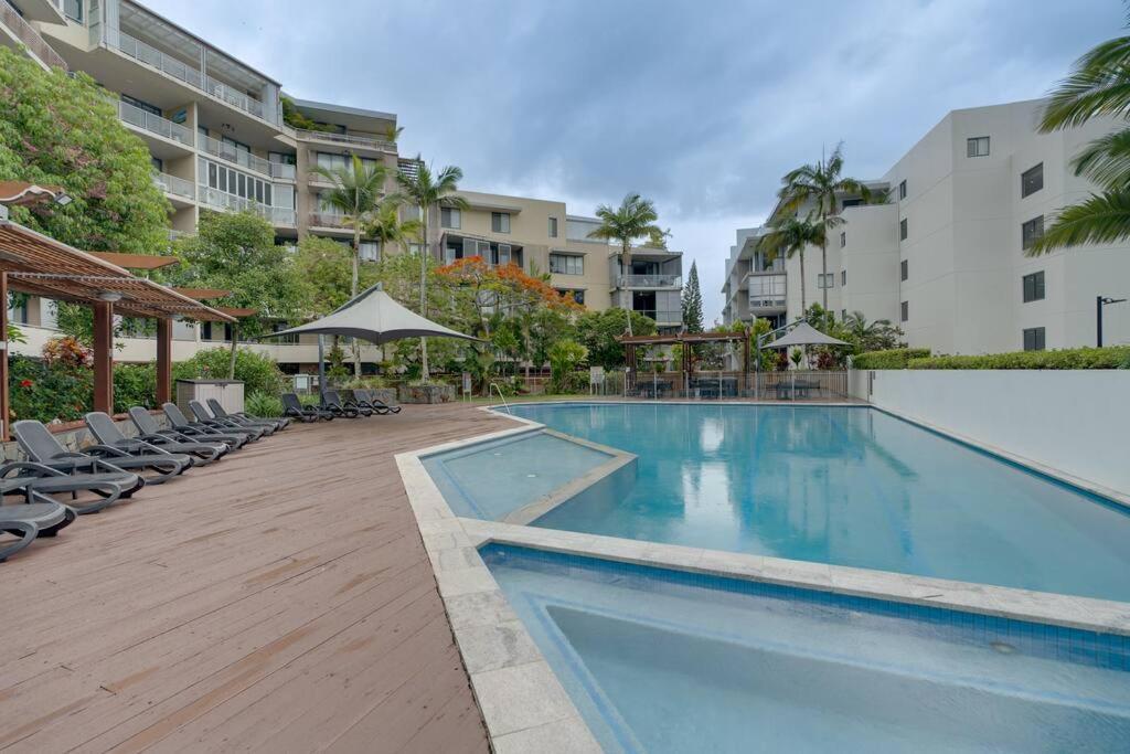 Private Rooftop Beachside 3-bed With Pool Apartment *