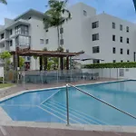 Private Rooftop Beachside 3-Bed Apt With Pool